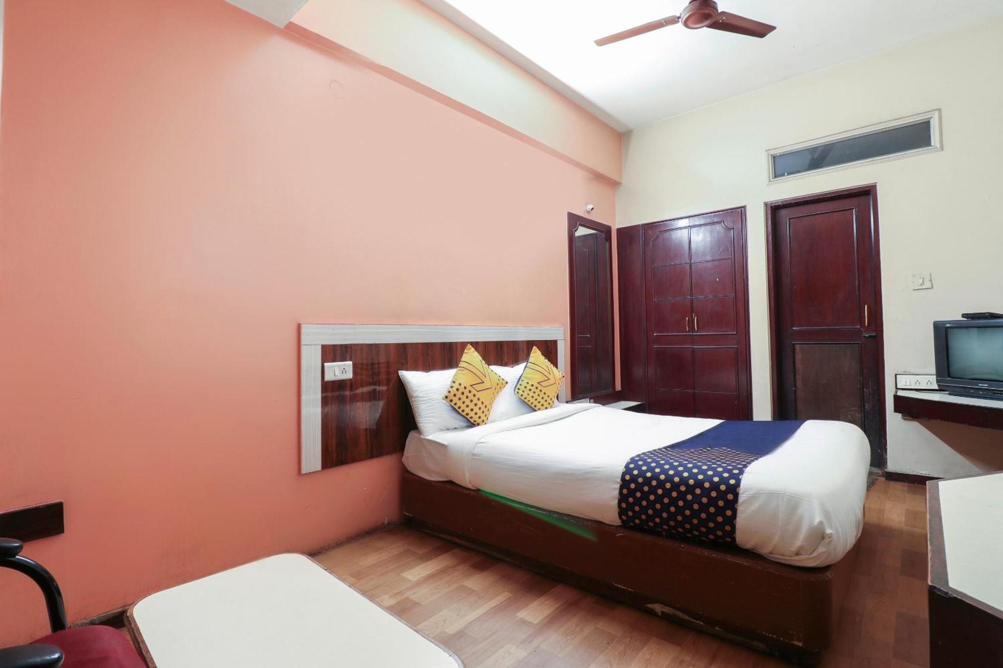 SPOT ON 65593 Yatra Inn Bangalore Bagian luar foto